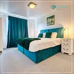 Your Peaceful Escape 8-Bedroom Home In Nottingham - Near City Hospital, Sherwood & Close To City Centre