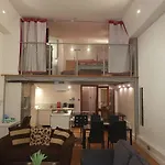 City Centre 2 Double Bedrooms Duplex Apartment With 6 Proper Beds - Most Central Location, Close To Victoria Centre Shopping Centre With Two Bathrooms And Kitchen In Thurland Street - Parking Five Pounds A Day, Cars And Vans