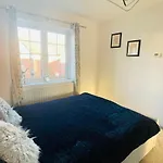 A Room In A House Wollaton