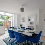 Perfect Family & Business Stay With Parking