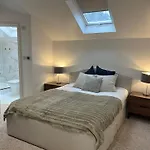 2-Br Flat In Nottingham, Newly Furnished & Great Location