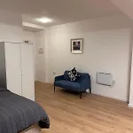 43 Carlton Road