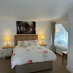 Primrose House B And B