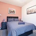 Helen\'S House
