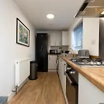 K Suites - Hucknall Lane