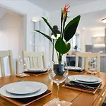 Morgan House- 4 Bed House, Near Nottingham Trent Uni