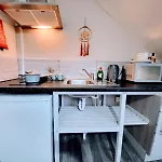 Comfortable Stay - 54 Burns Street