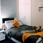 Comfortable Stay - 54 Burns Street