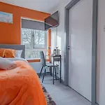 Premium Serviced Accommodation Nottingham, 4 Bedrooms, 5 Beds, 4 Bathrooms, Sleeps 7
