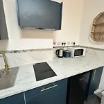 Room 7 Ng3 2Az