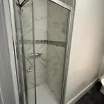 Room 7 Ng3 2Az
