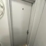 Room 8 Ng3 2Az