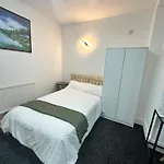Room 9 Ng3 2Az