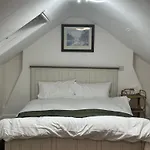 Room 10 Ng3 2Az