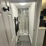 Room 10 Ng3 2Az