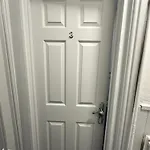 Room 3 Ng3 2Az