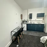 Room 3 Ng3 2Az