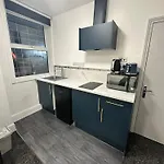 Room 5 Ng3 2Az