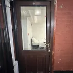 Room 6 Ng3 2Az