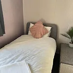 Spacious Three Bed-Room House With Free Parking