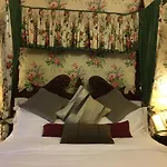 Nottingham Lodge