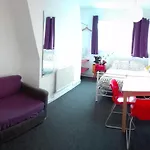 Igloo Backpackers Hostel & Annexe