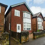 Cosy House In The Heart Of Beeston With Free Parking And Wifi
