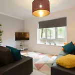 Brook Court - City Edge Stay Modern 2Bed Apartment