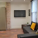 Onpoint Apartments - 2 Bed Apartment City Centre - Ideal Location!
