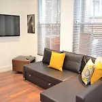 Onpoint Apartments - 2 Bed Apartment City Centre - Ideal Location!