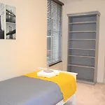 Onpoint Apartments - 2 Bed Apartment City Centre - Ideal Location!