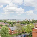 Raleigh Penthouse, Luxury Apartment With Balcony And Parking