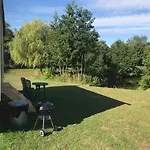 Elton Barn Fishery & Retreat