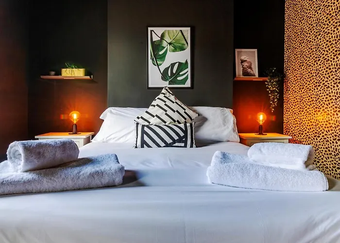 De Luxe Short Stays- Trent Bridge