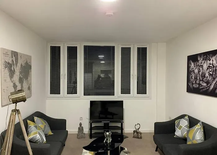 Relaxing And Modern 2 Bed City Centre Apartment