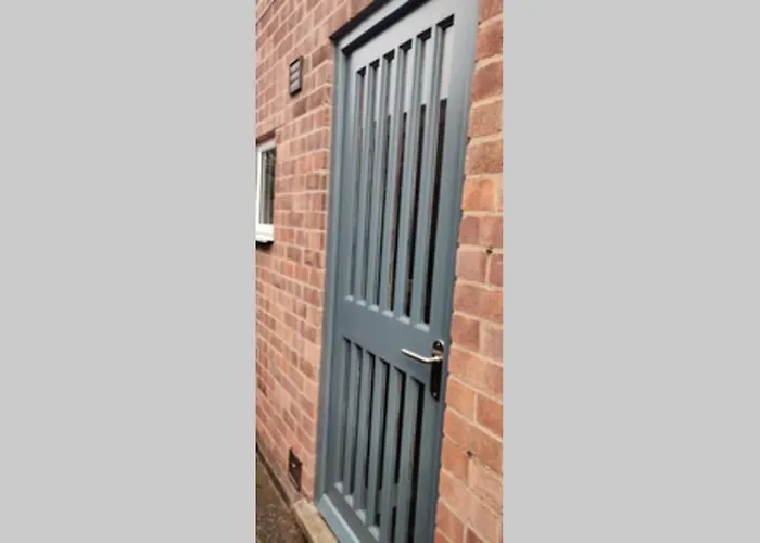 Private Comfortable Guest Suite - Nottingham