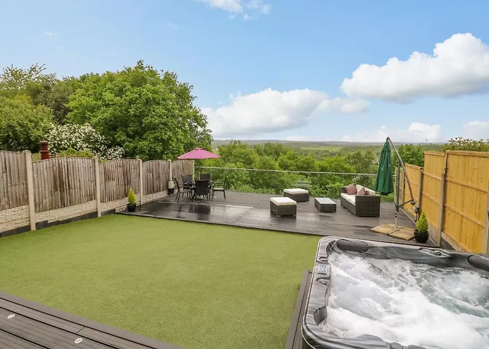 Hollinwell View