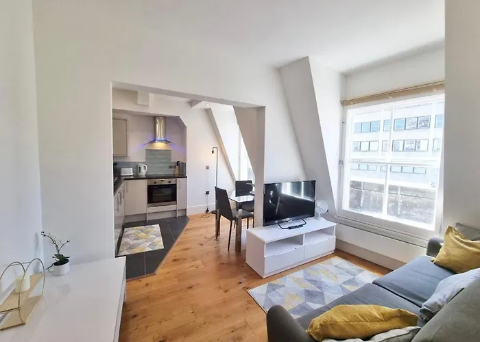 Lovely 1 Bed Apartment In Old Market Square