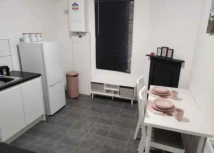 Nice Cosy Flat. Walking Distance To City