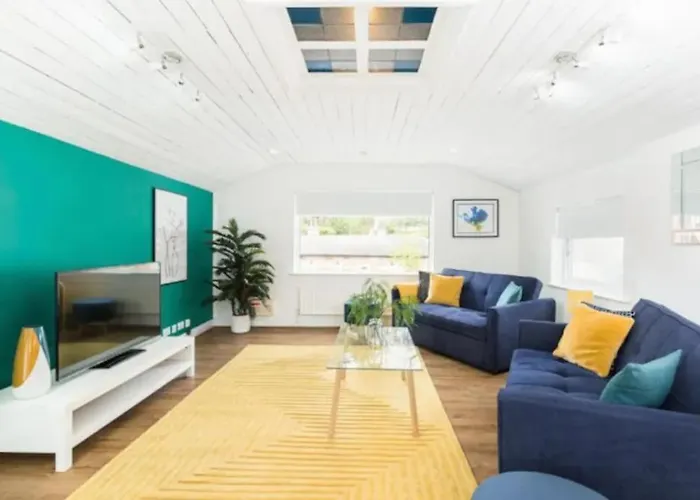 Spacious Nottingham Duplex - Parking