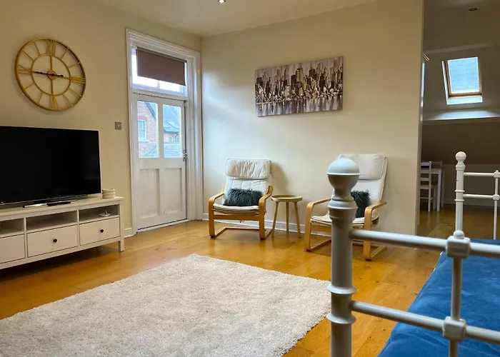 City Link - Mapperley Park Penthouse - Free Parking,Tram&Bus,Hswifi,7Ppl By Kp