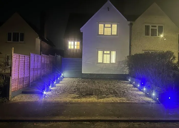 Charming 3-Bed Home Minutes From City Centre