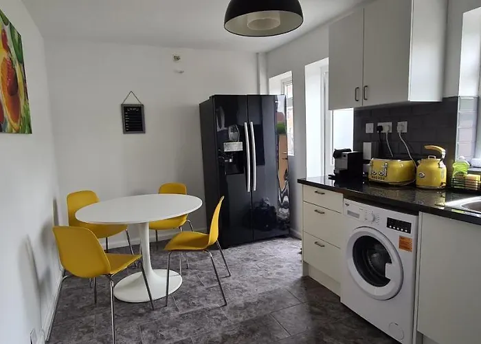 Cosy 3-Bedroom House In Aspley Nottingham