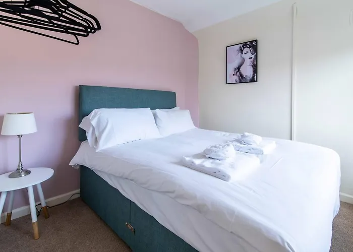 Your Nottingham Haven - 3 Bed House With Free Wifi And Parking