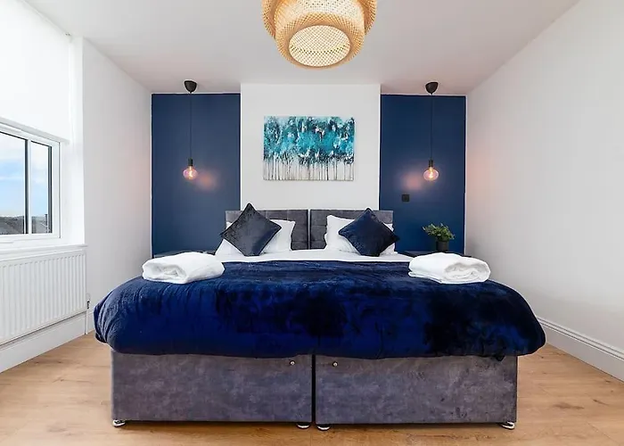 Modern 2 Bed Apartment In Nottingham City Centre - Free Parking - 6 Guests
