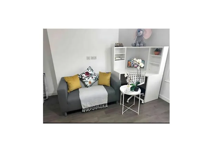 Modern City Centre Apartment