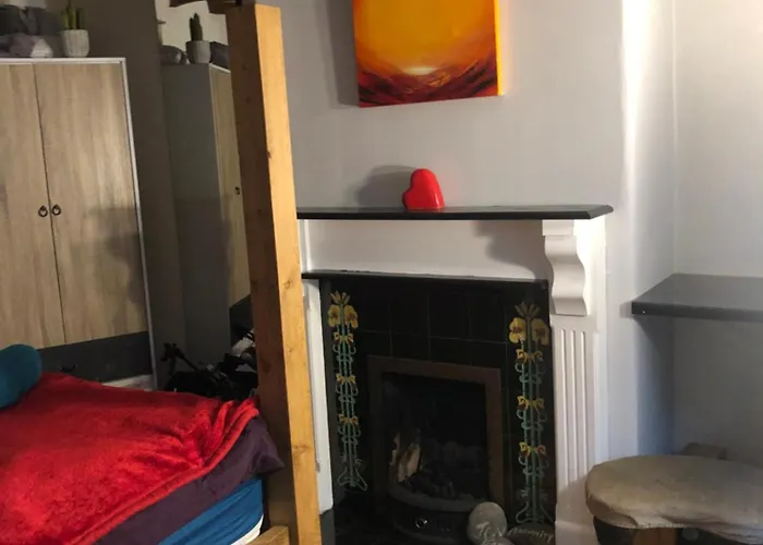 30A Lincoln Street Studio City Centre