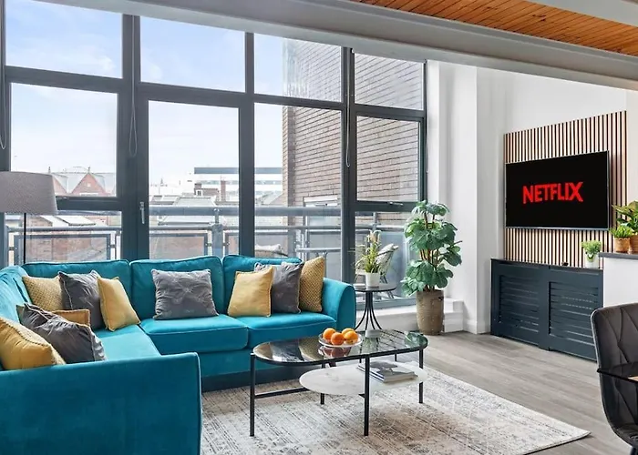 Spacious 3 Bedroom Apartment In Prime Location