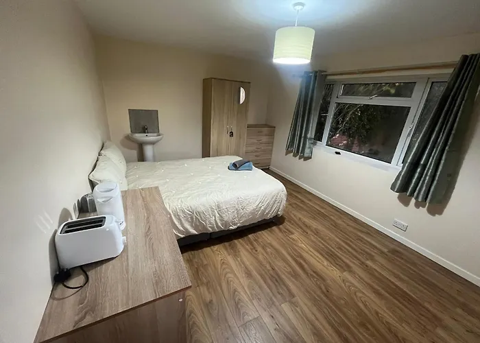 59 Big Db Room Shared Bathroom & Kitchen