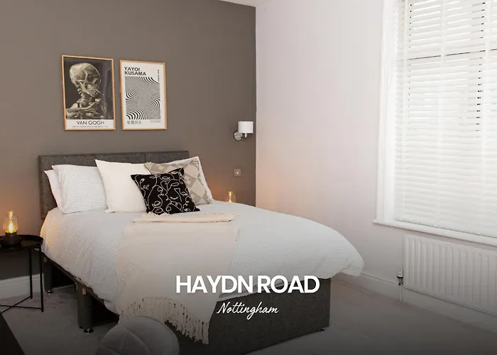 Charming 3-Bed Home In Nottingham By Renzo, Victorian Features, Sleeps 6!
